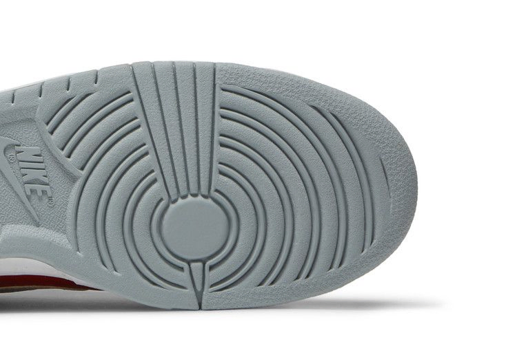 dunk-low-ultraman-630358-601_04