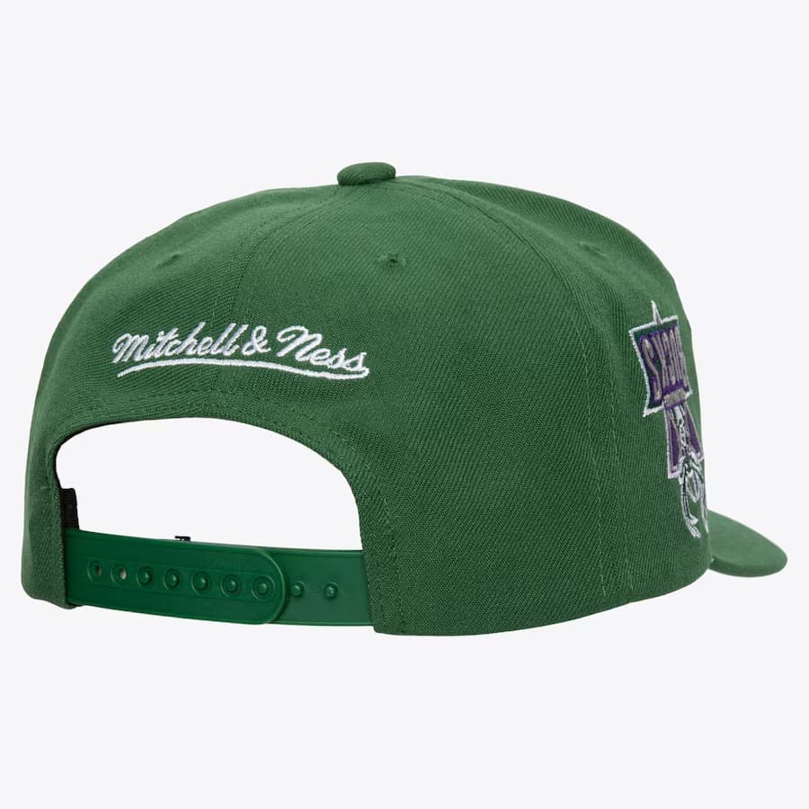 Бейсболка Mitchell & Ness Green Milwaukee Bucks Hardwood Classics Upside Pro Snapback Hat