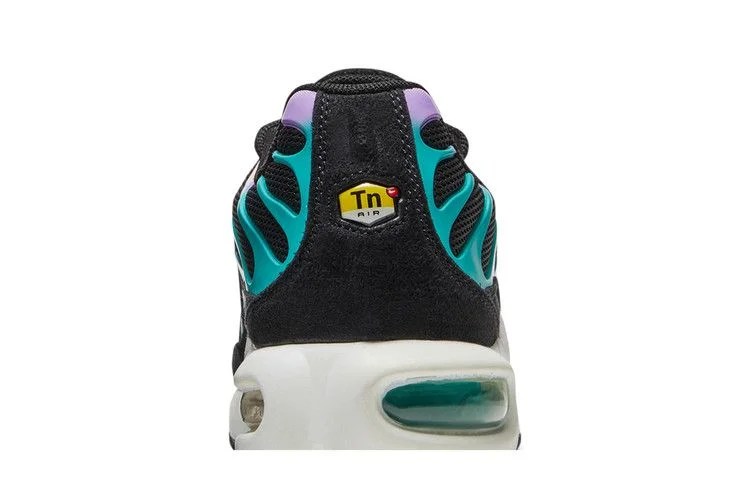 Krossovki-Air-Max-Plus-GS-Have-A-Nike-Day-6