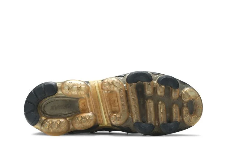 Кроссовки Nike Air VaporMax Plus 'Black Gold'