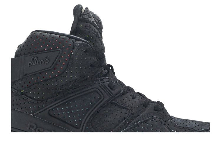 sneakersnstuff-x-pump-certified-blacklights-m44383_01