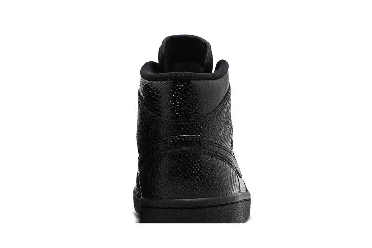 Кроссовки Wmns Air Jordan 1 Mid 'Black Snakeskin'