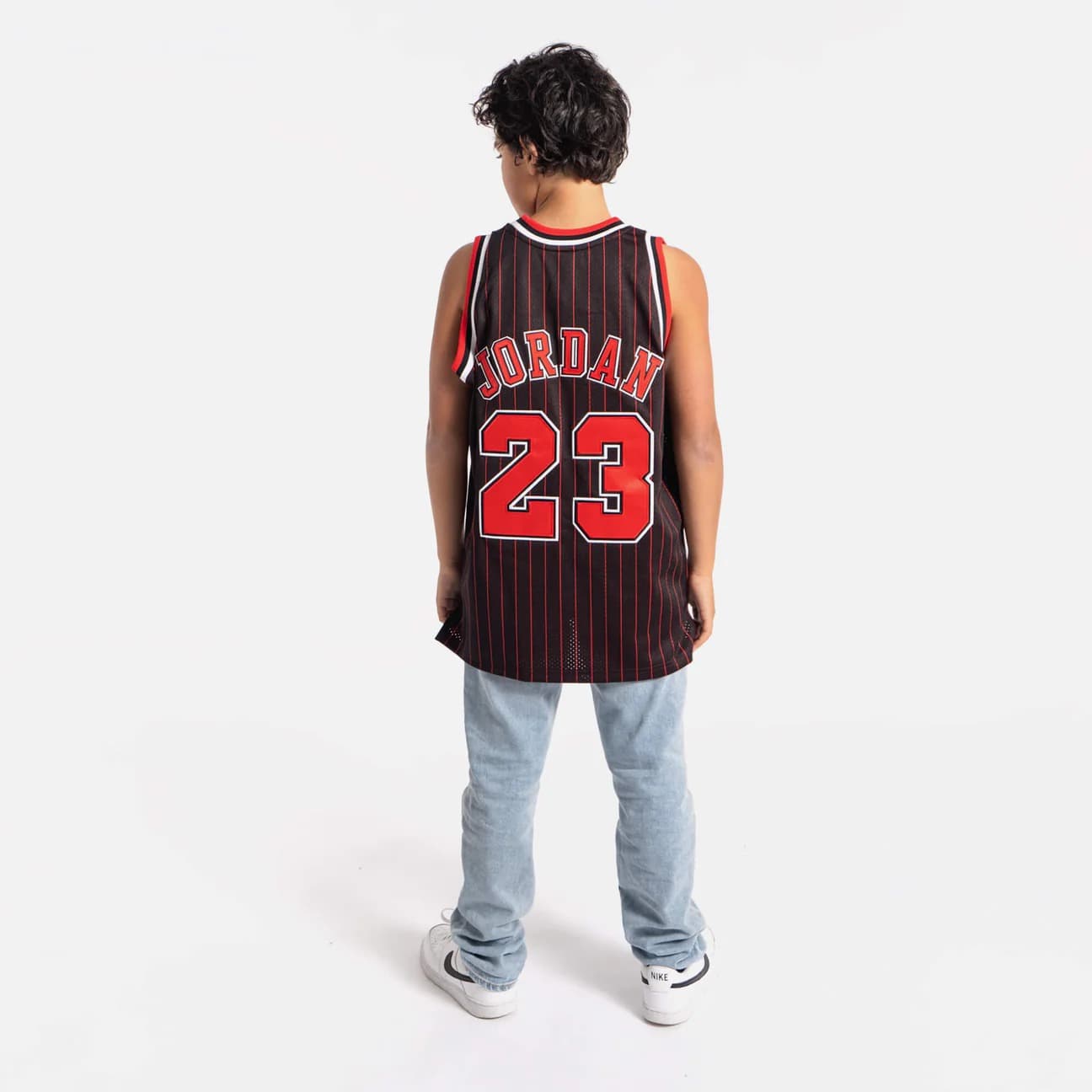 Баскетбольная джерси 1996-97 Chicago Bulls Michael Jordan #23 Youth Authentic Pinstripe Jersey