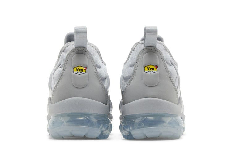air-vapormax-plus-wolf-grey-2024-924453-005-24_05