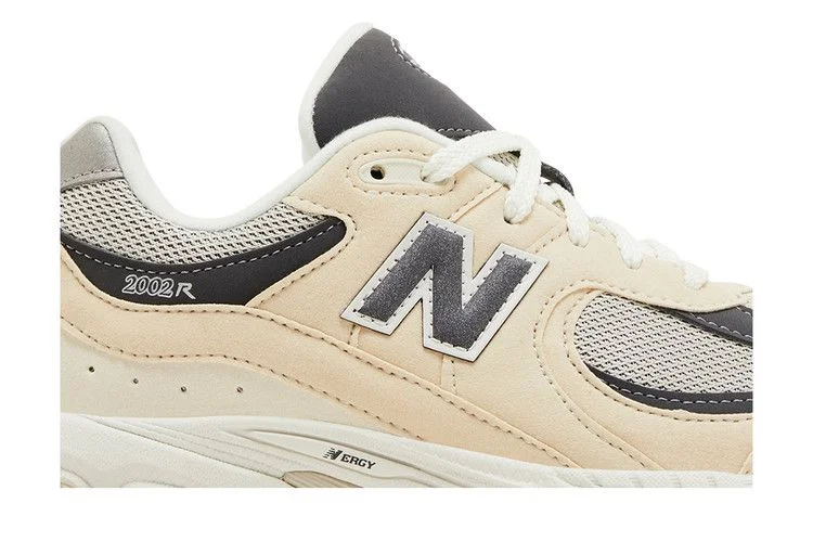 Кроссовки New Balance 2002R Big Kid 'Sandstone Magnet'