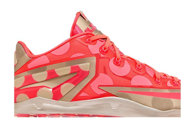 Кроссовки Nike LeBron 11 Low 'Maison Collection'