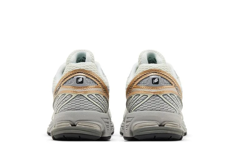 Кроссовки New Balance 860v2 'Sea Salt Gold Metallic'