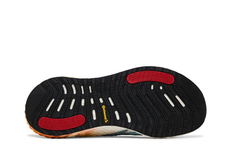 Кроссовки adidas AlphaBoost