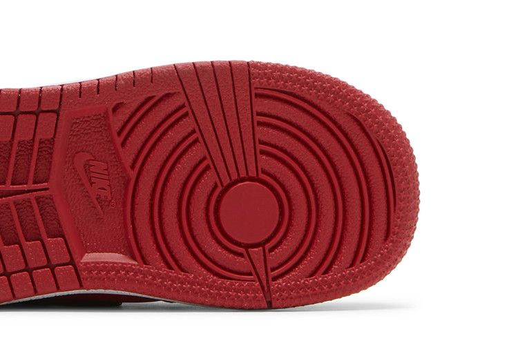 air-jordan-1-mid-td-gym-red-black-640735-660_04