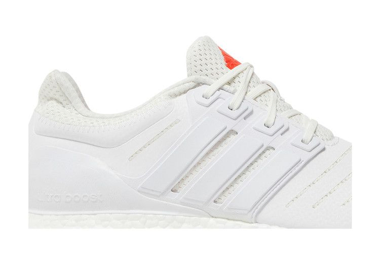 Кроссовки adidas UltraBoost DNA 22 'Non Dyed Bright Red'