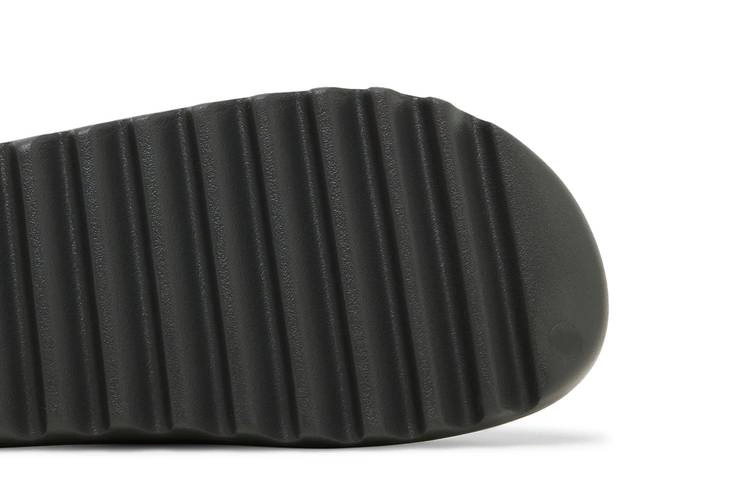Кроссовки adidas Yeezy Slides 'Dark Onyx'