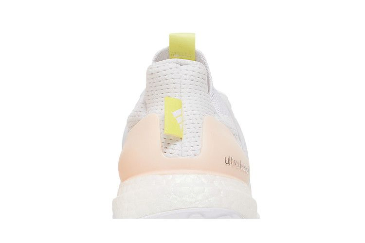 ultraboost-5-0-white-pink-gx3081_06