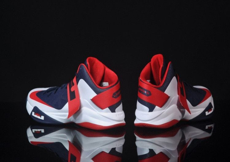 lebron-zoom-soldier-6-usa-525015-101_02