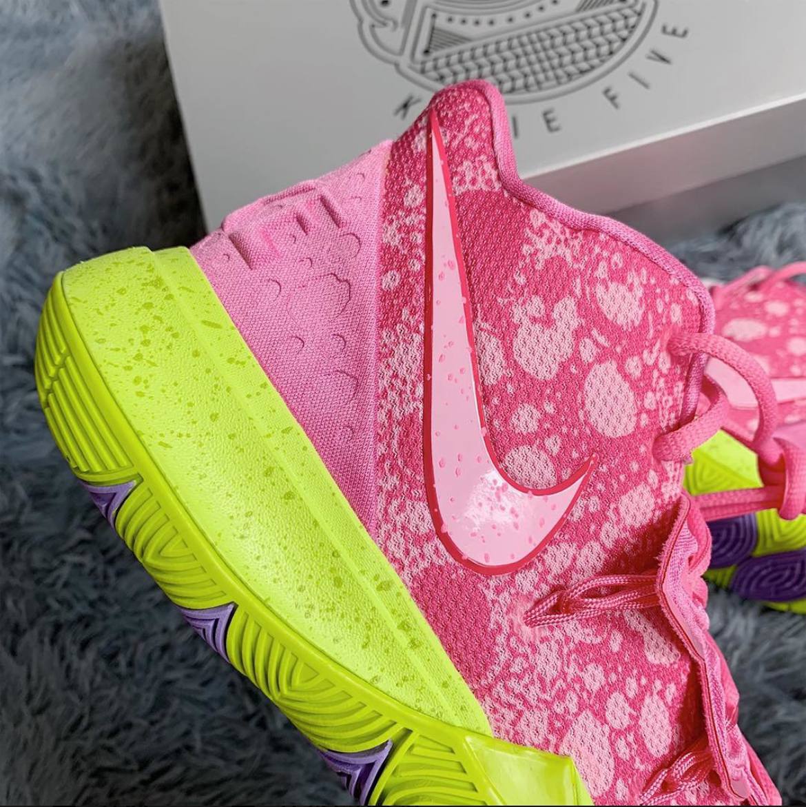 Кроссовки SpongeBob SquarePants x Nike Kyrie 5 Patrick