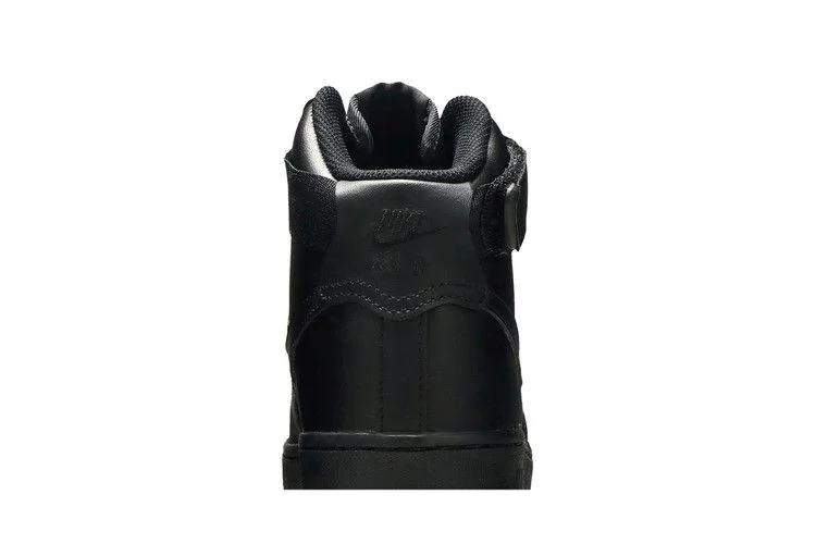 Кроссовки Nike Wmns Air Force 1 High 'Triple Black'