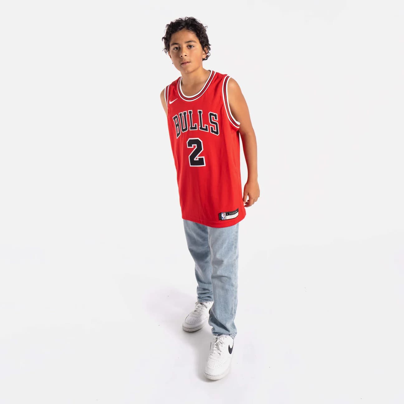 2022-23-Chicago-Bulls-Lonzo-Ball-2-Youth-Swingman-Icon-Edition-Red-Jersey-3