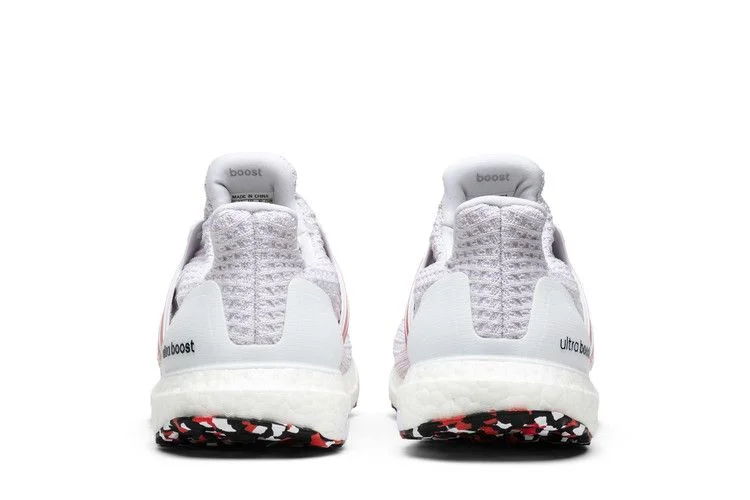 Кроссовки Adidas UltraBoost 4.0 'Red Stripes'