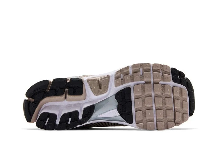 Кроссовки Nike Air Zoom Vomero 5 'College Grey'