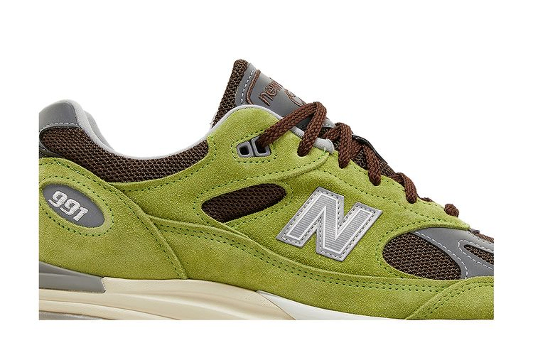 danielle-cathari-x-991v2-made-in-england-matcha-u991dd2_01