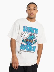 Mitchell-Ness-Charlotte-Hornets-Vintage-Superfan-T-Shirt-1-225x300