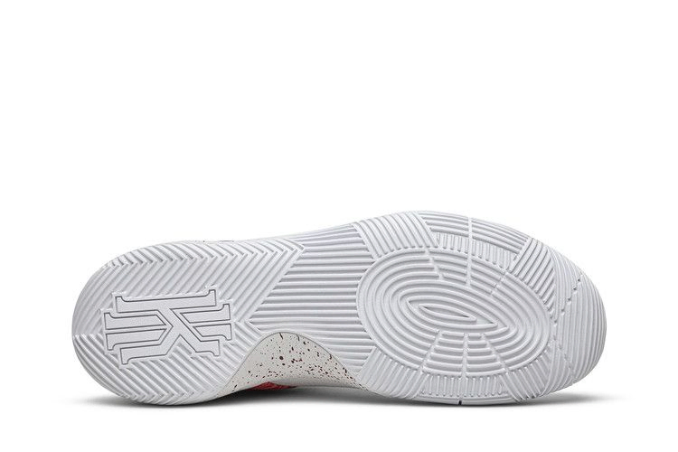 Кроссовки Nike Kyrie 2 'Ky-rispy Kreme'
