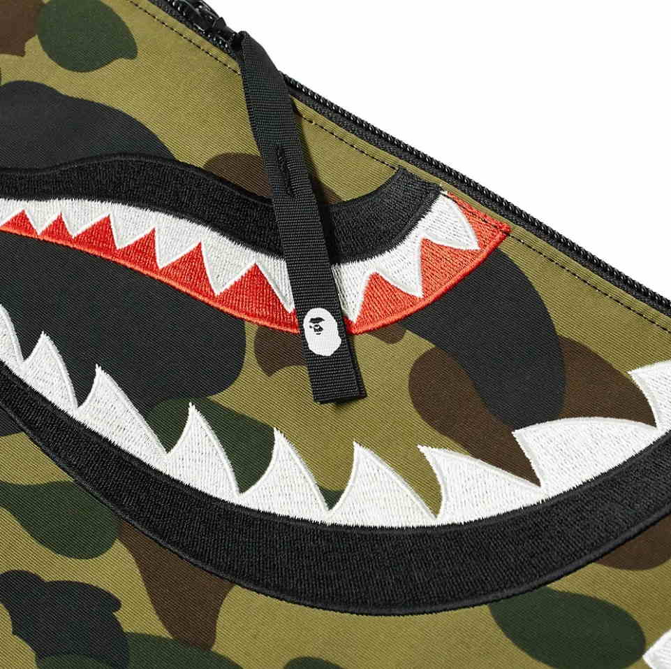 BAPE-1st-Camo-Shark-Crossbody-Bag-Green-2