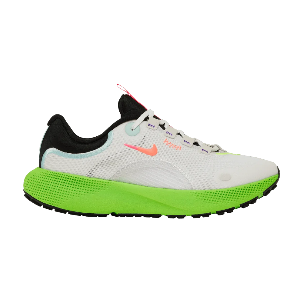 Krossovki-Nike-Wmns-React-Escape-Run-White-Volt