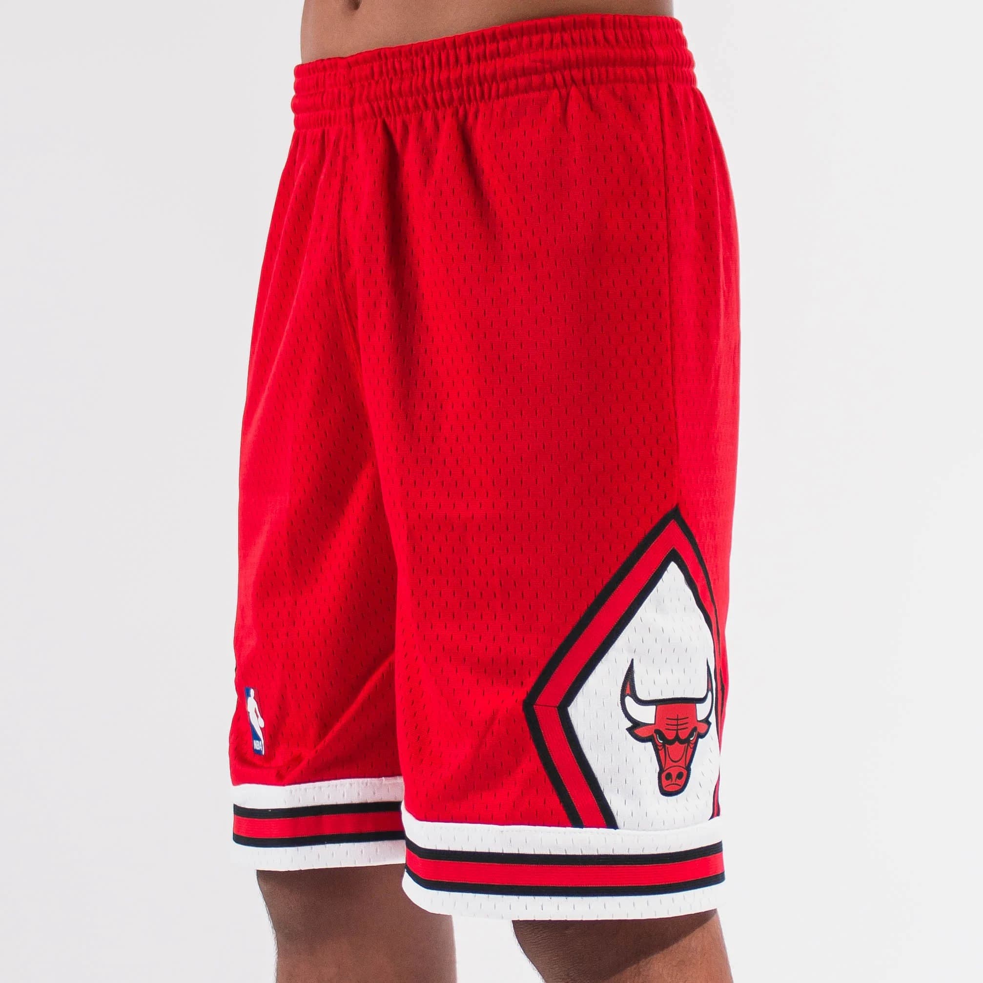 Спортивные шорты Mitchell & Ness Chicago Bulls 1997-98 Hardwood Classics Throwback Swingman Youth NBA Shorts