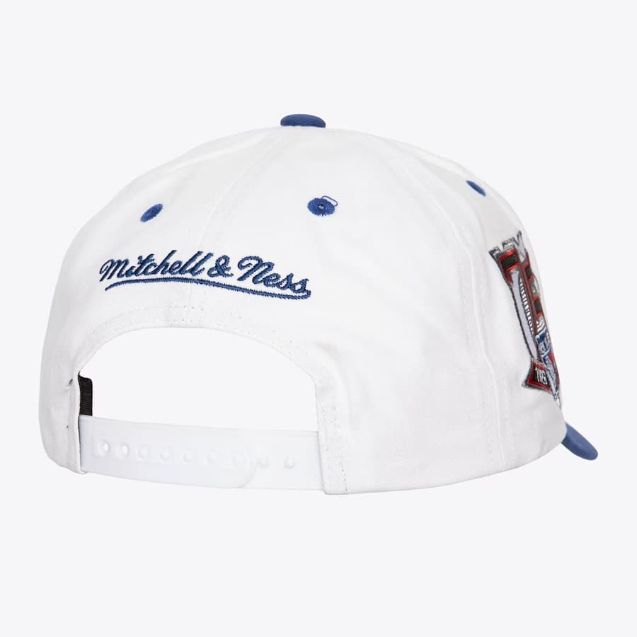 Бейсболка Mitchell & Ness White New York Rangers Tail Sweep Pro Vintage Snapback Hat
