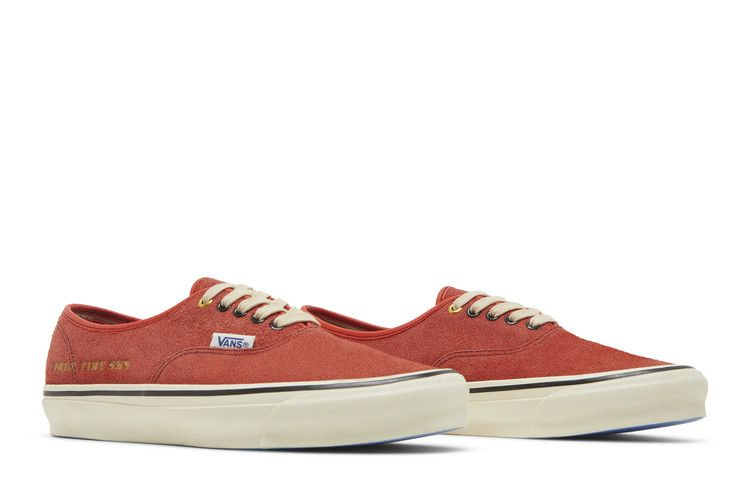 julian-klincewicz-x-vault-og-authentic-sp-lx-pale-fire-sky-cherry-tomato-vn0a5dygar41_07