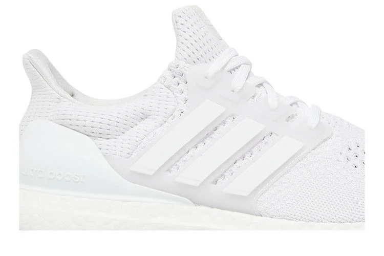 Krossovki-adidas-UltraBoost-1.0-Triple-White-2023-1