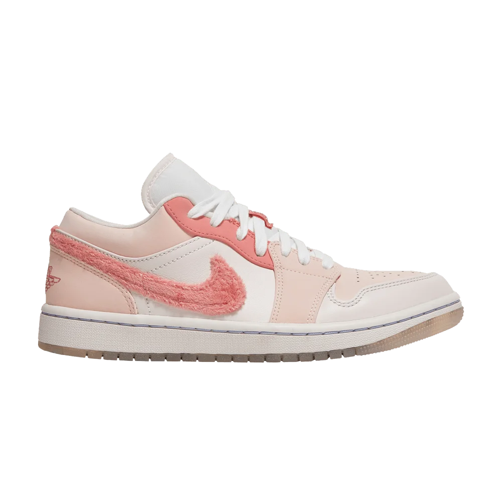 Кроссовки Wmns Air Jordan 1 Low SE 'Mighty Swooshers'