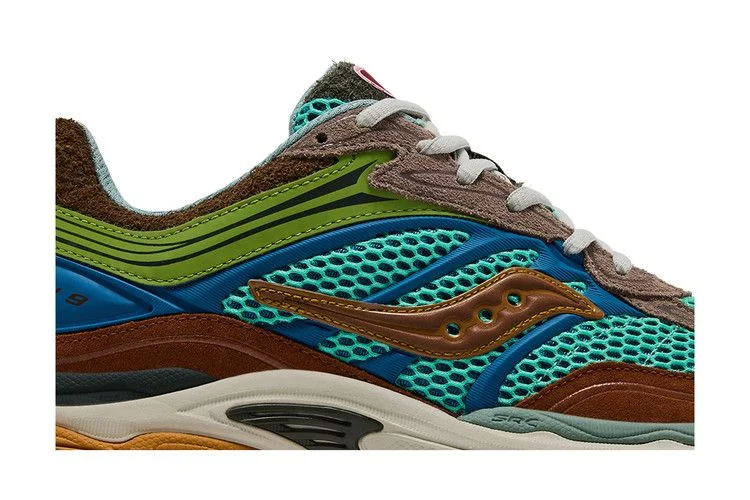 Krossovki-Sneaker-Politics-x-Saucony-Progrid-Omni-9-Sportsmans-Paradise-1