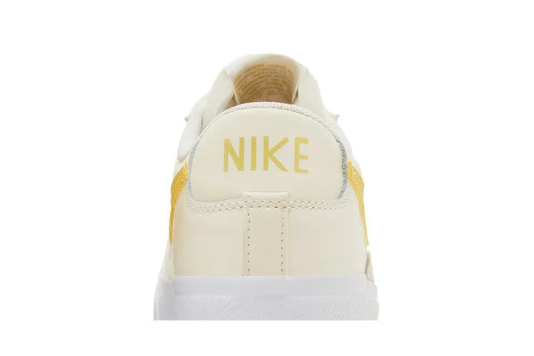 Кроссовки Nike Wmns Blazer Low Platform 'Pale Ivory Saturn Gold'