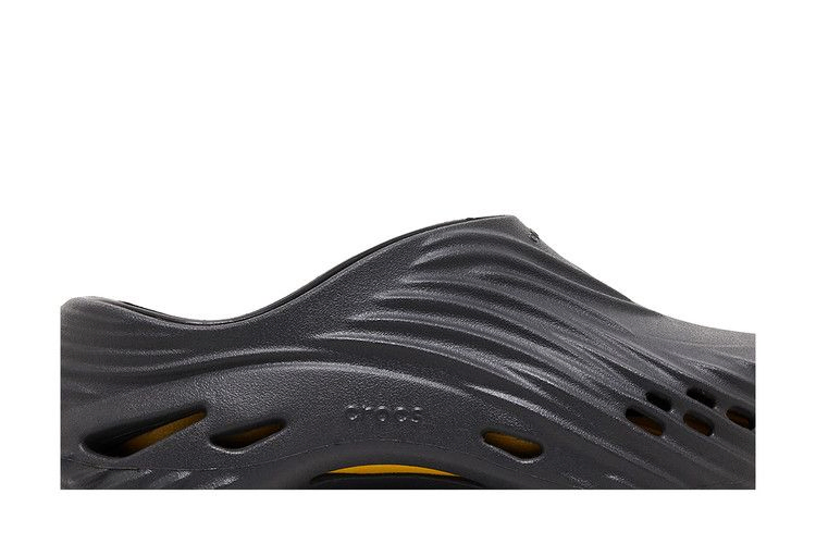 Кроссовки Crocs Echo Wave 'Black Sand'
