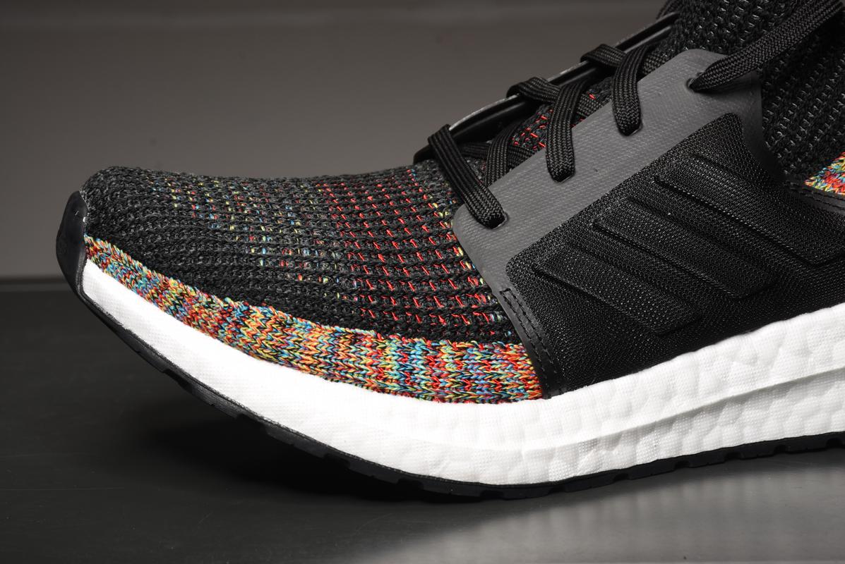 adidas-UltraBoost-19-Dark-Pixel-13