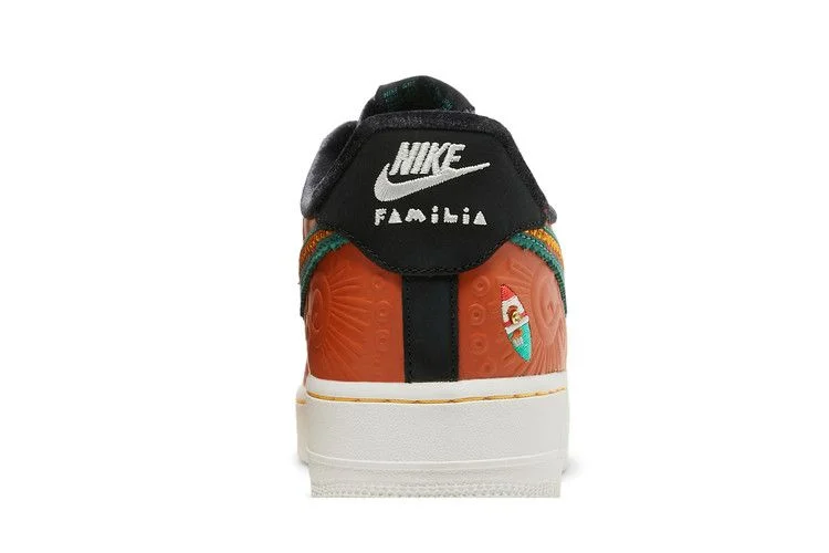Кроссовки Nike Air Force 1 '07 LX 'SiEMPRE Familia'