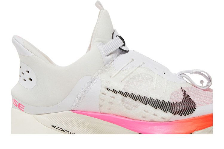 Кроссовки Nike Wmns Air Zoom Tempo NEXT% FlyEase 'Rawdacious'