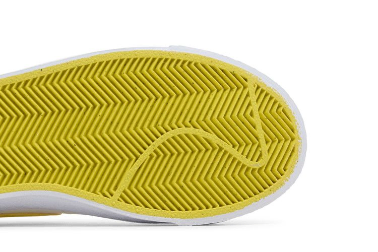 Кроссовки Nike Blazer Low '77 GS 'White Opti Yellow'