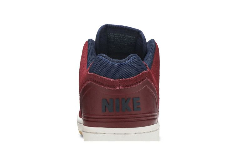 air-force-2-low-sb-team-red-obsidian-ao0300-600_06