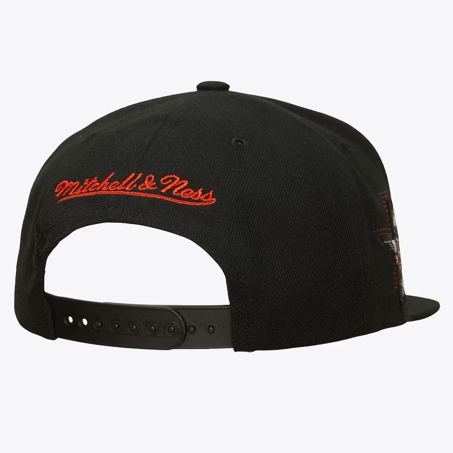 Бейсболка Mitchell & Ness Black Philadelphia Flyers Big Face 7.0 Vintage Snapback Hat