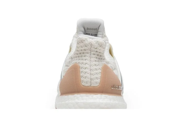 Кроссовки adidas UltraBoost 4.0 'Show Your Stripes'
