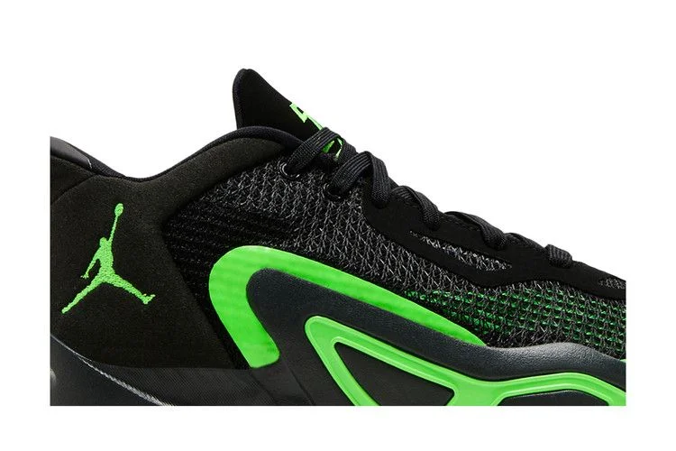 Кроссовки Air Jordan Tatum 1 GS 'Black Green Strike'