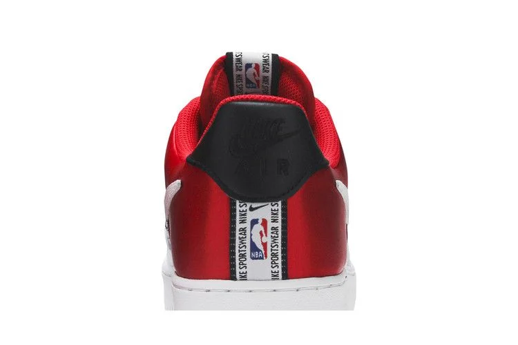 Кроссовки NBA x Nike Air Force 1 '07 LV8  'Red'