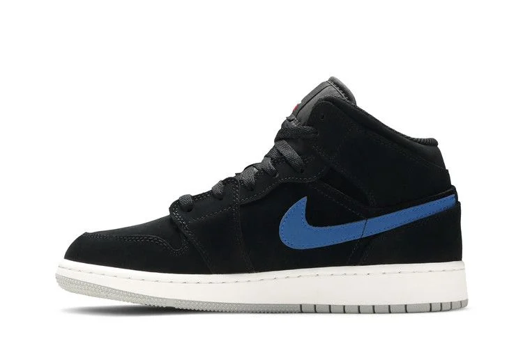 Krossovki-Air-Jordan-1-Retro-Mid-GS-Black-University-Red-2