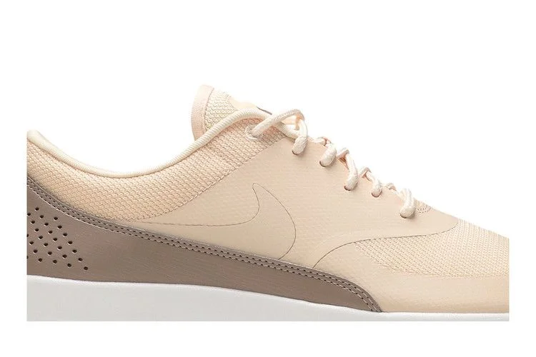 Krossovki-Nike-Wmns-Air-Max-Thea-Guava-Ice-1