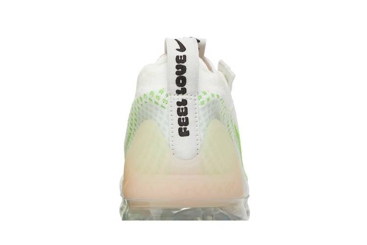 wmns-air-vapormax-2021-flyknit-next-nature-feel-love-fd0871-100_06