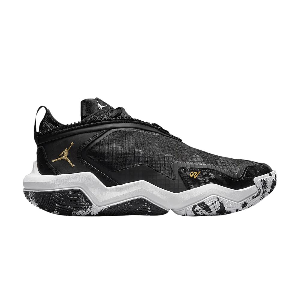 Krossovki-Air-Jordan-Why-Not-Zer0.6-Black-Gold