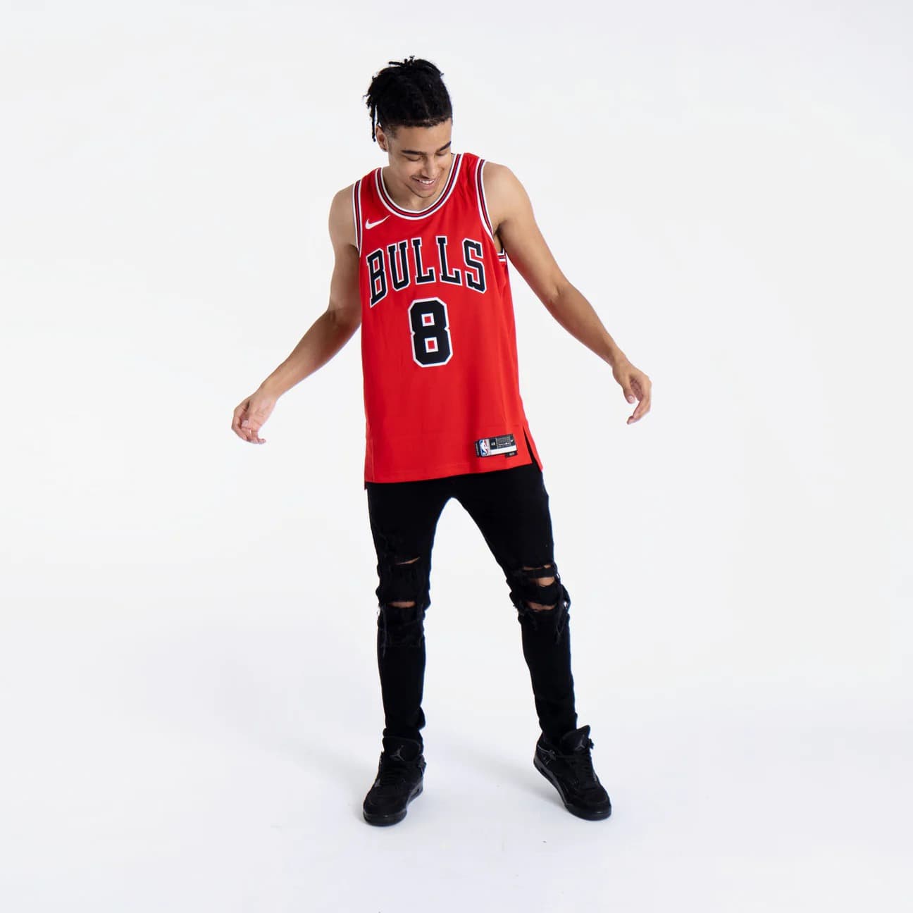 Баскетбольная джерси 2023-24 Chicago Bulls Zach Lavine #8 Swingman Icon Edition Red Jersey