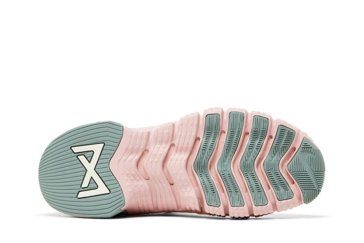 Кроссовки Nike Wmns Free Metcon 5 'Pale Ivory Ice Peach'